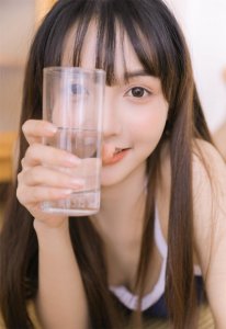 ​跟女生聊天怎么开头，跟女孩子聊天怎么开头