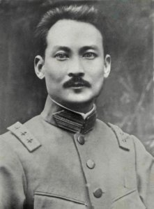 ​本是蒋介石的拜把兄弟