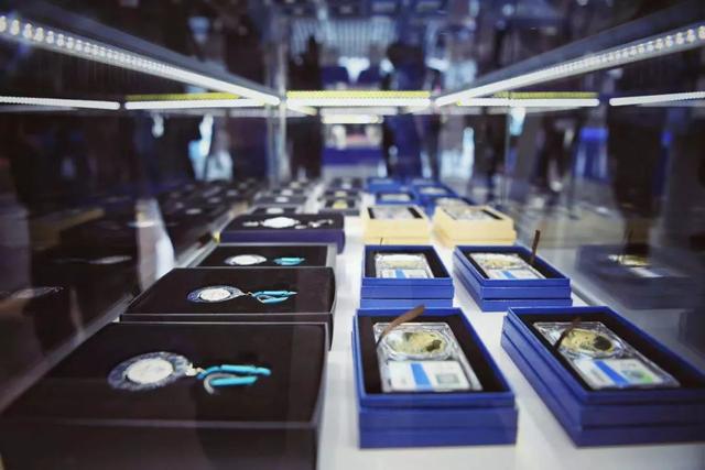 2025北京冬奥会特许商品在哪买（北京冬奥会特许商品再上新）(2)