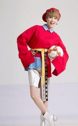 谢楠穿短裤现身机场美腿抢镜,这逆天长腿直逼刘雯的节奏啊!