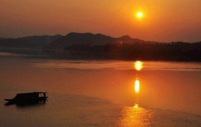 ​夕阳无限好 只是近黄昏的作者