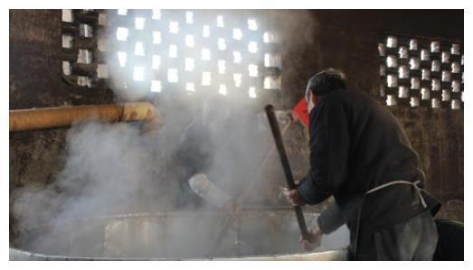 “二锅头”到底是不是粮食酒？听酒厂员工说完，才知道自己喝错了