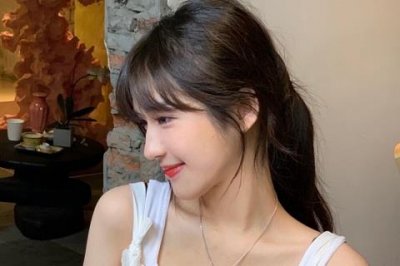 ​女生暗恋男生的十个动作，迅速看清她喜欢你