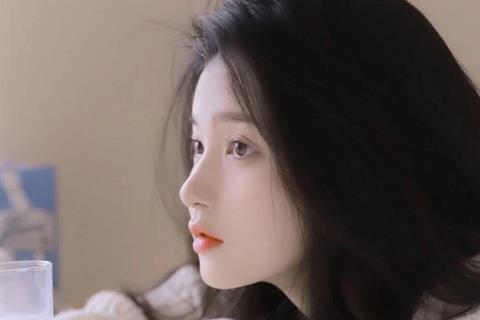 女生暗恋男生的十个动作