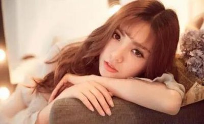 女生说你这么晚了还不睡什么意思?