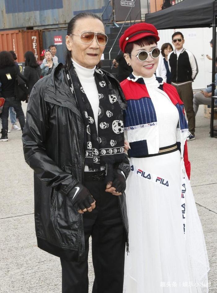 狄波拉择偶有眼光,两任丈夫相处愉快,这让谢霆锋的生活充满爱