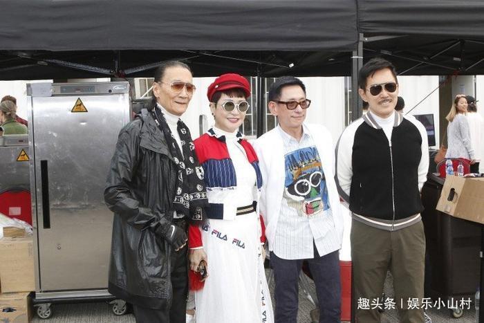 狄波拉择偶有眼光,两任丈夫相处愉快,这让谢霆锋的生活充满爱