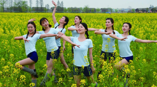 踏青是什么意思,踏青的意思是什么图1