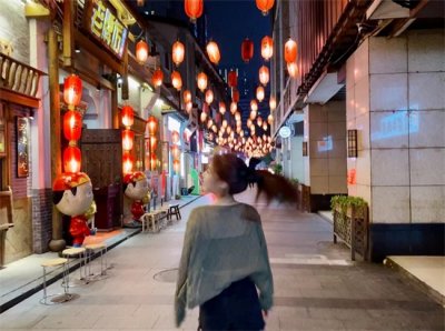 落落大方的女生什么样?有7个特征!