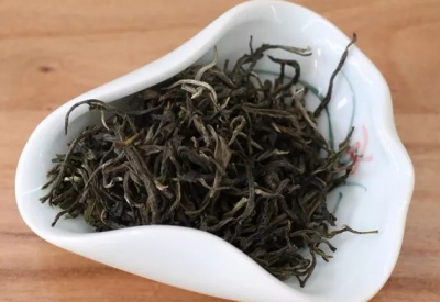 ​茶叶过期了千万别扔 你家有过期茶叶吗？不要扔掉哦，过期茶叶竟然有8种用途