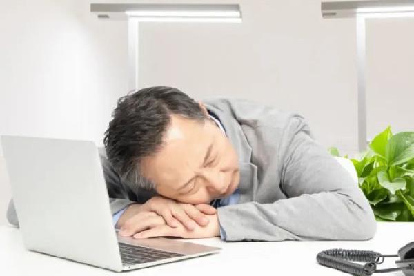睡午觉会影响晚上睡觉吗 睡午觉越睡越困是什么原因 睡午觉会影响晚上睡觉吗 睡午觉越睡越困是什么原因