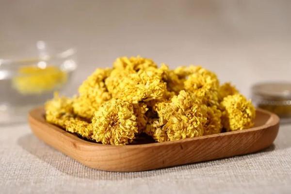 菊花茶可以降血压吗 菊花茶可以空腹喝吗 菊花茶可以降血压吗 菊花茶可以空腹喝吗