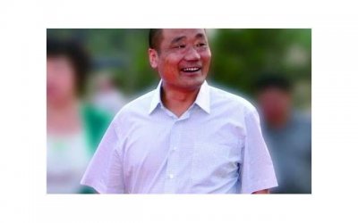 为什么不要吻男生脖子,种草莓的行为很危险(脖子被亲了草莓有什么危害)