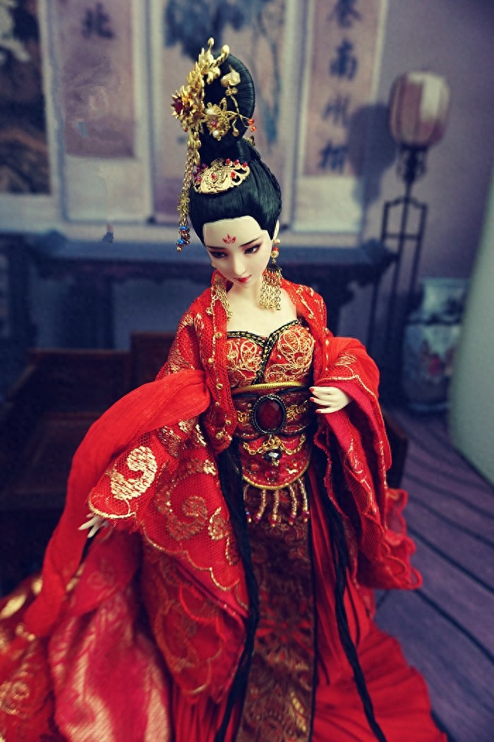 绝美的古装娃娃