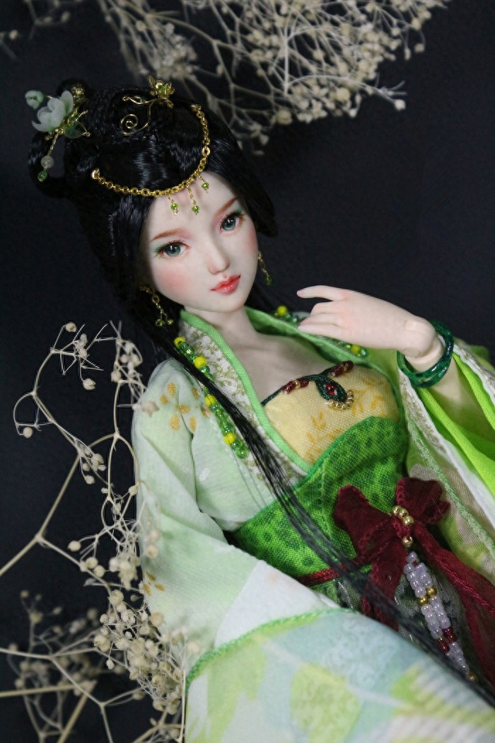 绝美的古装娃娃