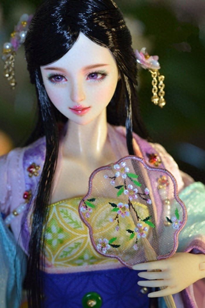 绝美的古装娃娃