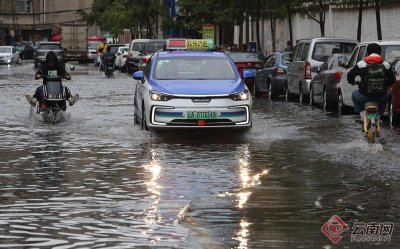 【高清组图】昆明发布暴雨Ⅲ级预警