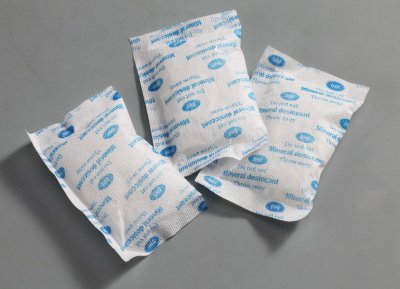 深圳干燥剂厂家介绍:干燥剂遇水会怎么样?会爆炸吗?