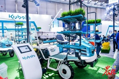 ​国际农机展上10款插秧机及其销售价格