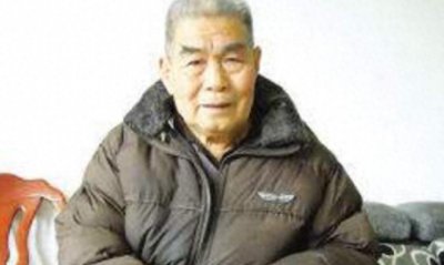 ​1982年，湖南53岁老人许民庆被陌生人告知：你是烈士的儿子