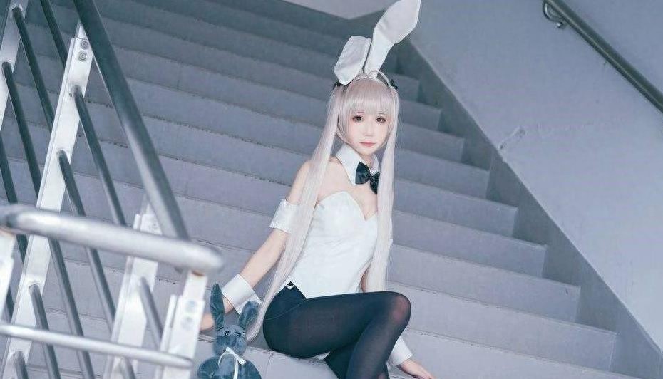春日野穹穹妹COSPLAY：黑丝兔女郎的诱惑！