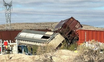 ​墨西哥北部一货运列车脱轨 已致1死10伤