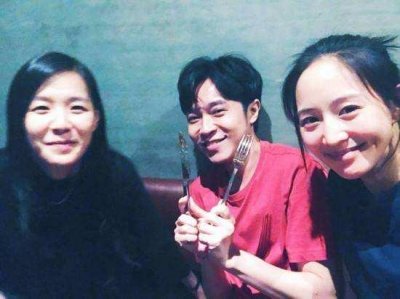 ​敢当众亲吻吴青峰的，也只有她了